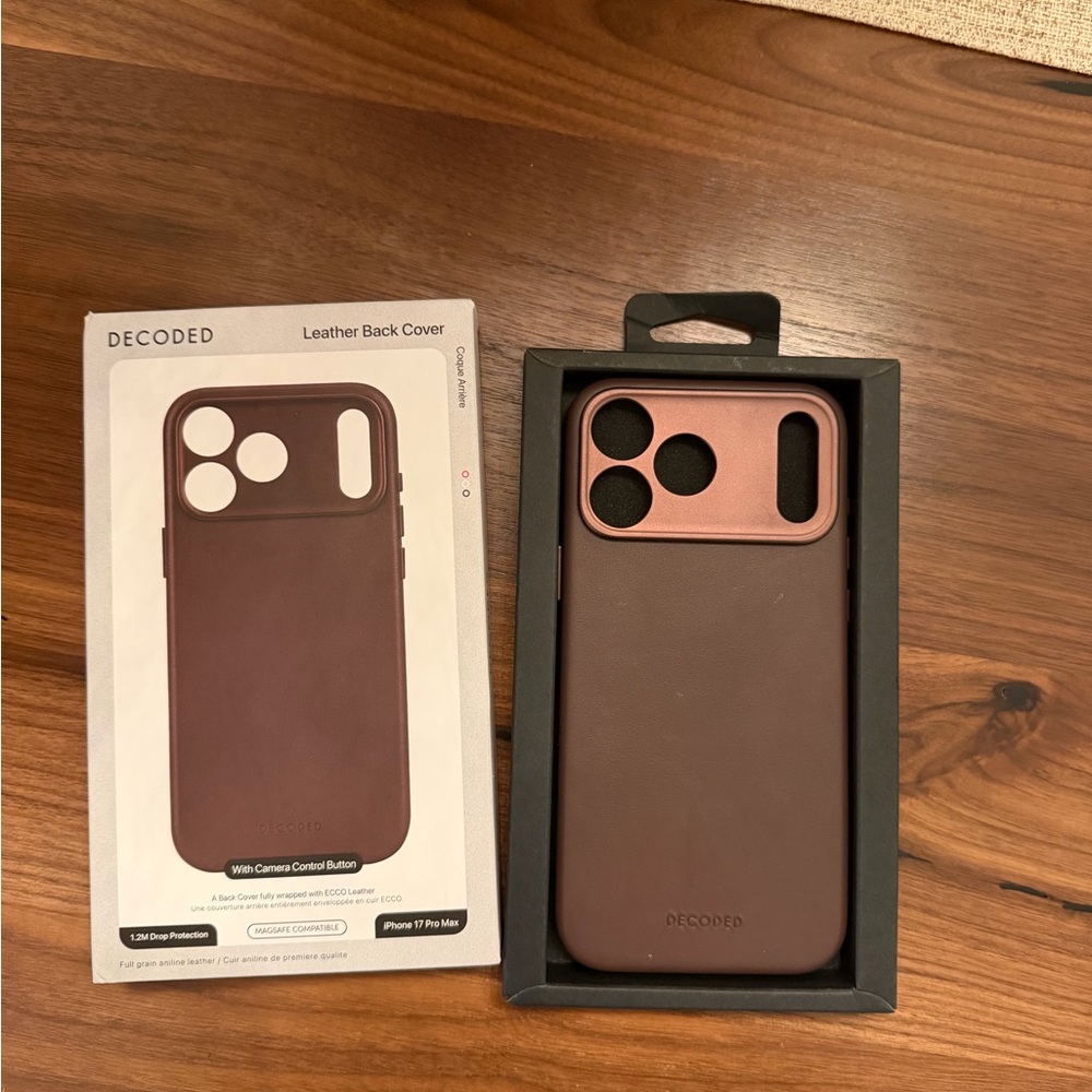 Decoded Leather Back Cover iPhone 17 Max Case - Chocolate Brown